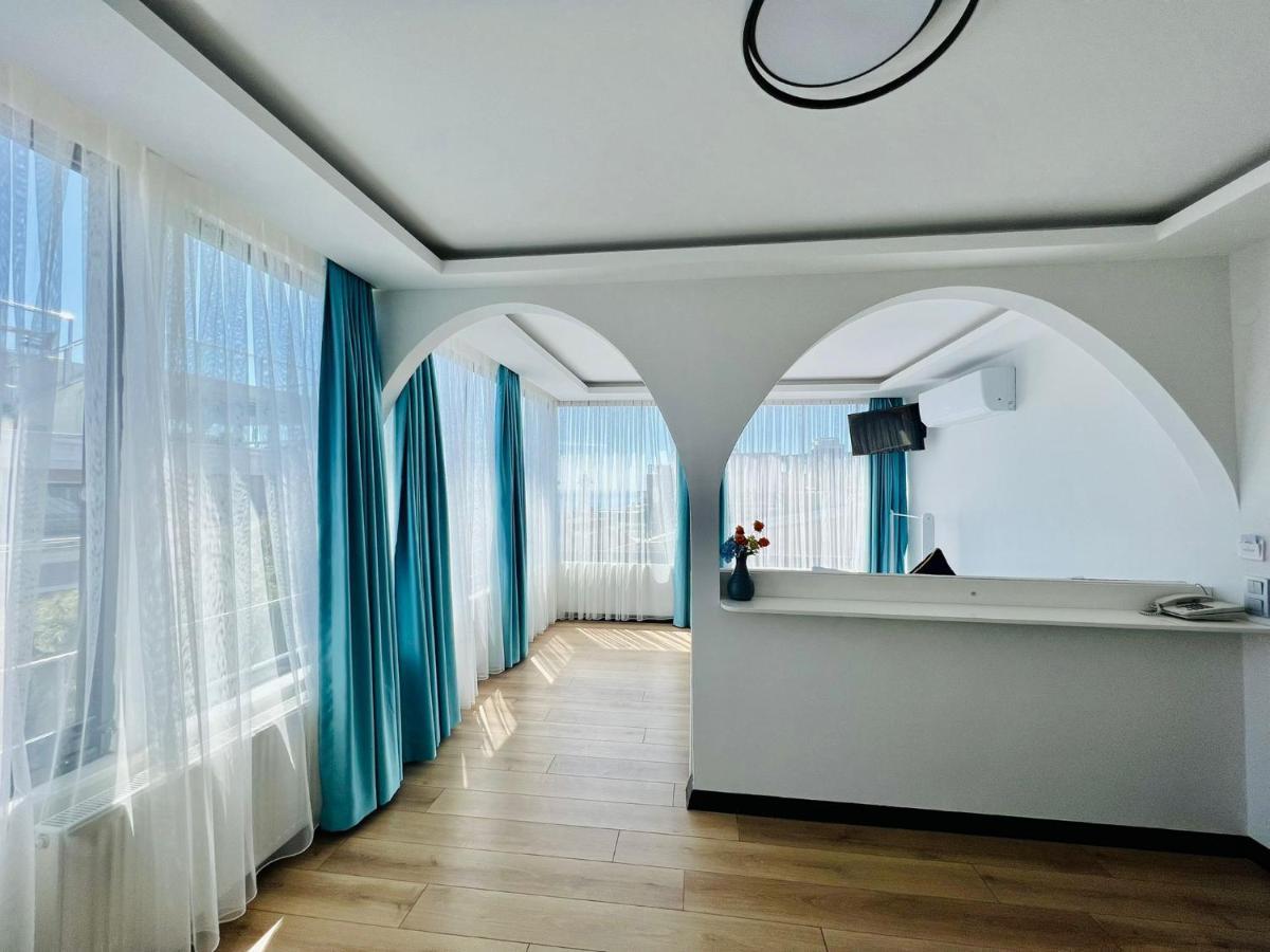 Hotel Apex