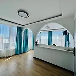 Apex Hotel